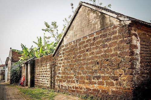 Bí mật ẩn trong ngôi nhà đá ong ở làng cổ Đường Lâm