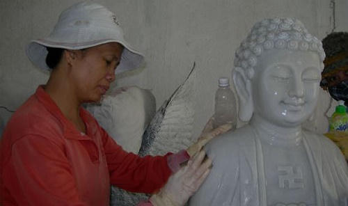 Làng đá mỹ nghệ Non Nước vươn ra 'biển lớn'