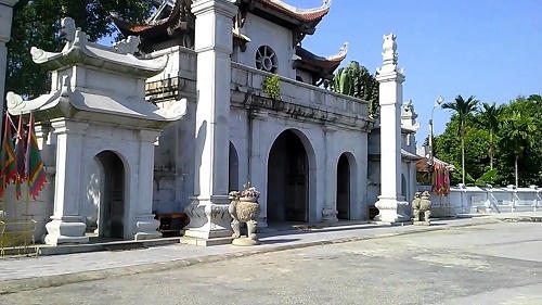 Về thăm đền thờ Quốc Mẫu Âu Cơ…