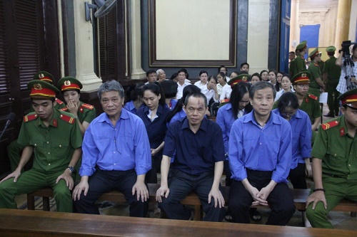 Kêu cứu của công ty Phương Trang trong vụ án “đại gia” Hứa Thị Phấn: Thực nợ 3.936 tỉ, bị kê biên tới… 15 ngàn tỉ