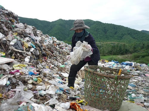 Một ngày ở bãi rác  lớn nhất Đà Nẵng