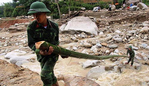 Lực lượng vũ trang tỉnh Lai Châu tiếp tục khắc phục hậu quả mưa lũ