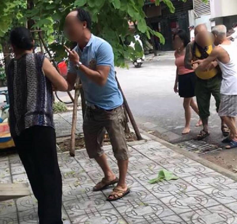 Bị đuổi ra khỏi nhà, con gái cùng chồng đánh đập mẹ ruột nhập viện