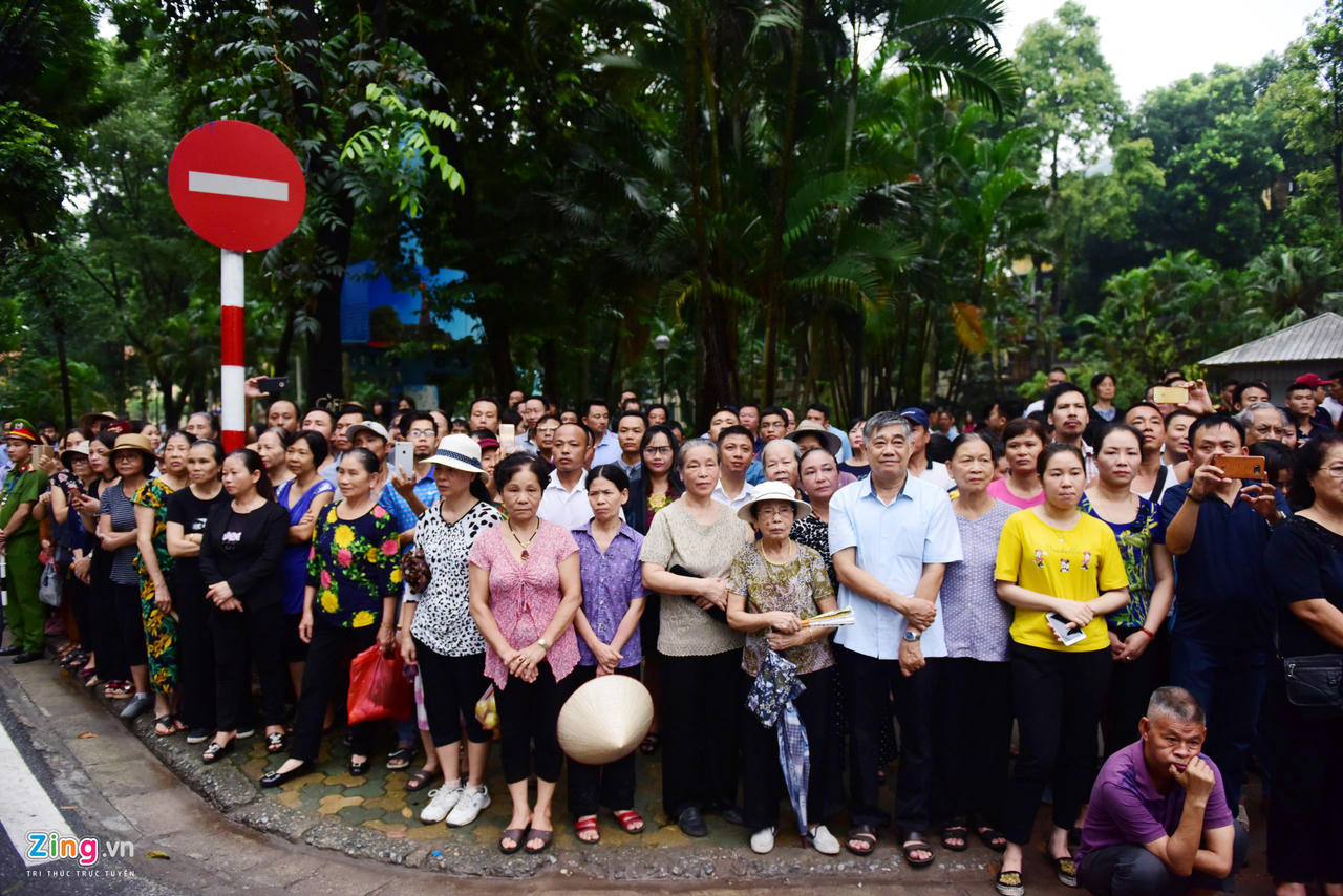 Người Hà Nội tiễn biệt cố Chủ tịch nước Trần Đại Quang về quê hương