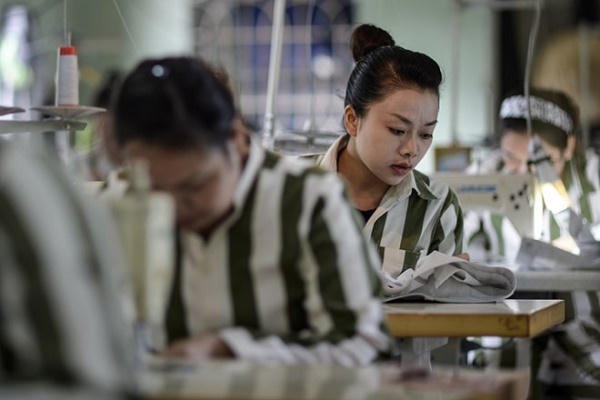 Nữ quản giáo 3 năm liên tiếp đạt thành tích cao vì... sợ các phạm nhân “sừng sỏ”