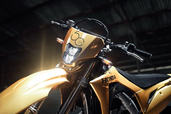 Honda tung sản phẩm mạ vàng, từ xe máy, xe hơi cho tới máy cắt cỏ
