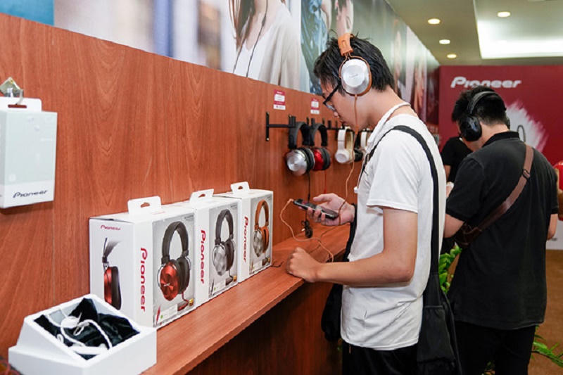 Trải nghiệm miễn phí tai nghe tiền tỉ tại Headphile Show