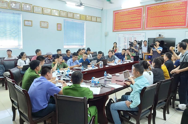 Công an quận Bắc Từ Liêm trả lời thiếu thuyết phục vụ “chống người thi hành công vụ”