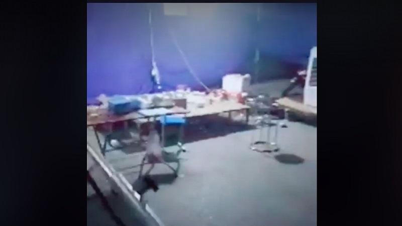 Xử phạt nhóm người ăn đêm tại chốt kiểm dịch