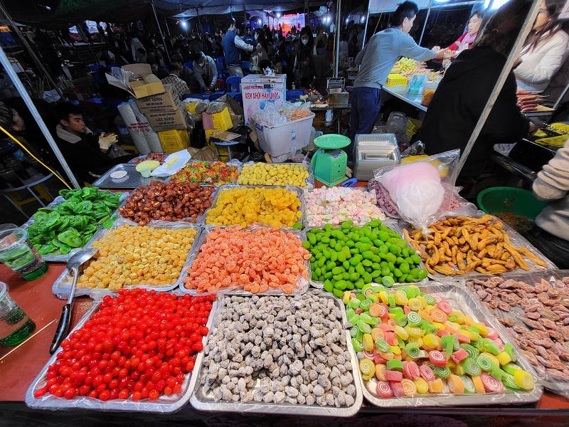 Hàng nghìn người về Bắc Ninh trảy hội chùa Phật Tích