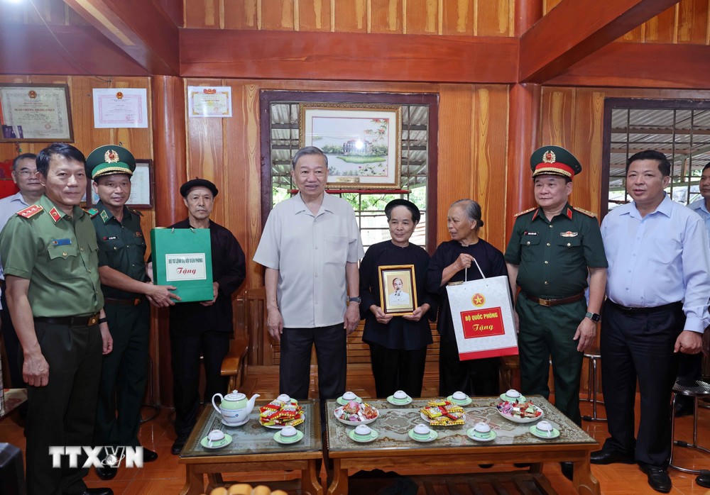 Chủ tịch nước: Phát huy giá trị của Khu Di tích Lịch sử Quốc gia Đặc biệt Pác Bó