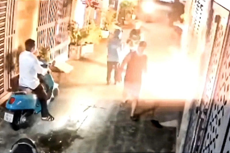 Liên tiếp các vụ shipper bị tấn công