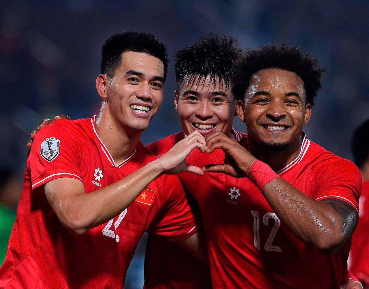 Quả bóng vàng Tiến Linh và hành trình sống đẹp ngoài sân cỏ