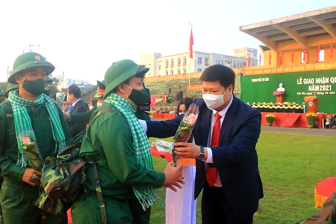 Hơn 2.000 thanh niên Phú Yên lên đường nhập ngũ