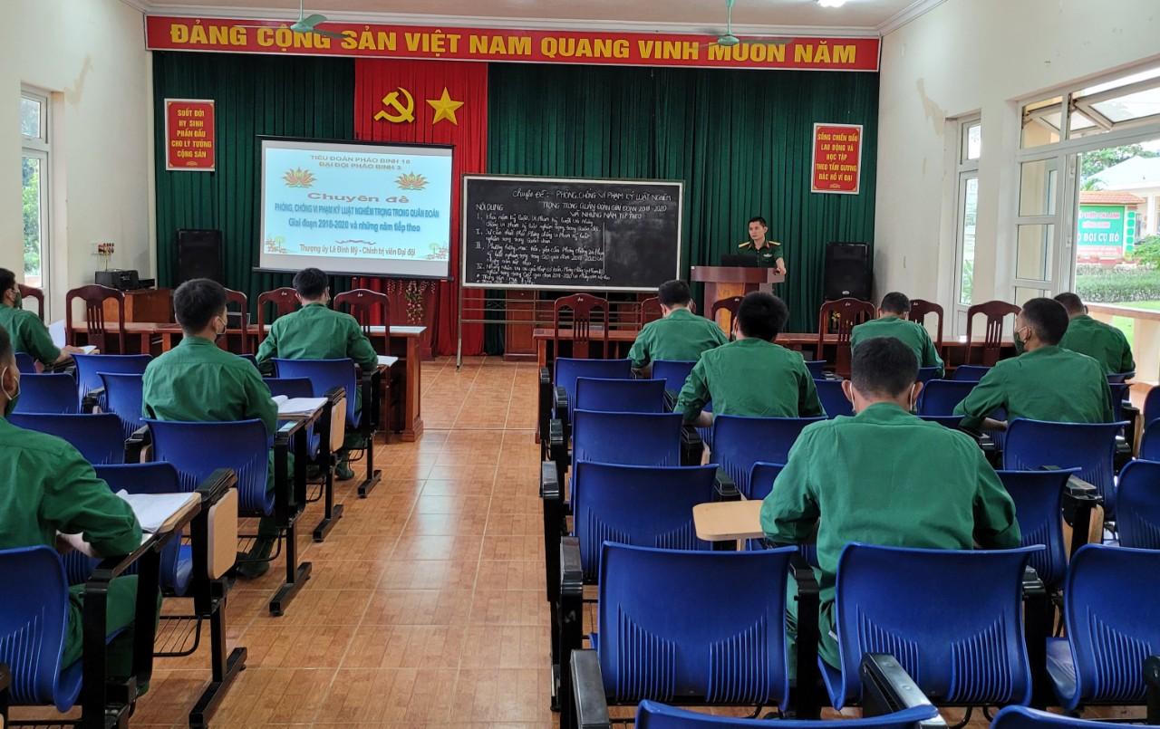 Kon Tum: Sư đoàn 10- Quân đoàn 3 nâng cao chất lượng phổ biến, giáo dục pháp luật cho cán bộ, chiến sĩ