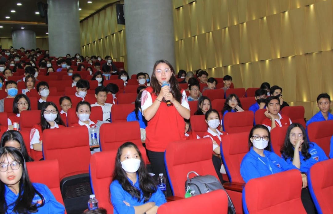 Cục Cảnh sát giao thông phía Nam phổ biến, giáo dục pháp luật về trật tự an toàn giao thông cho sinh viên