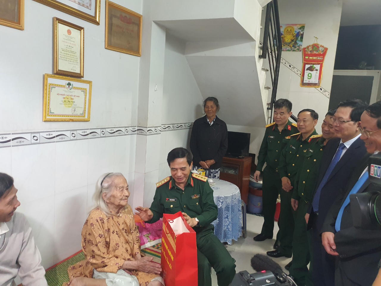 Đoàn công tác Bộ Quốc phòng thăm và chúc Tết tại tỉnh Bình Định 