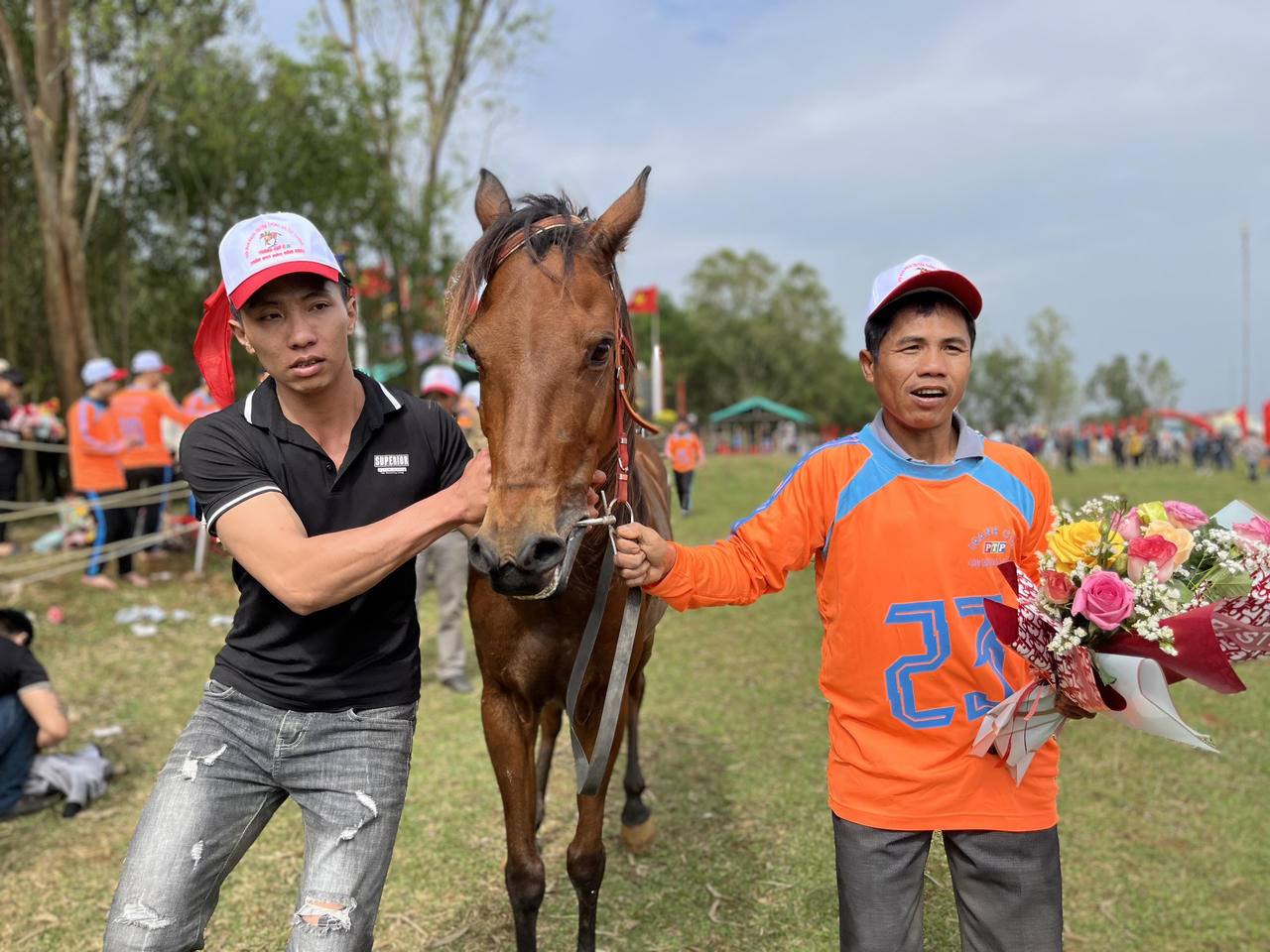 Đua ngựa đầu xuân ở Gò Thì Thùng: Ngựa cái tung vó, ngựa đực chỉ đến... làm cảnh