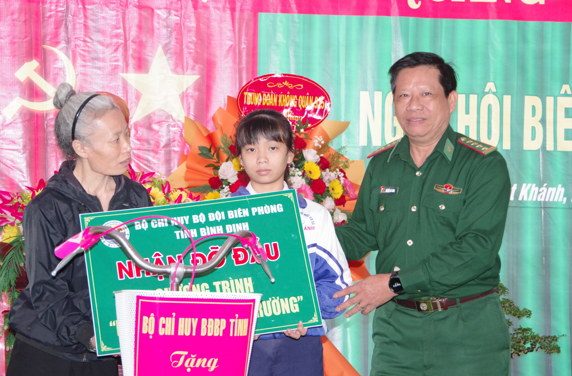 Xây dựng thế trận Biên phòng toàn dân ngày càng vững chắc