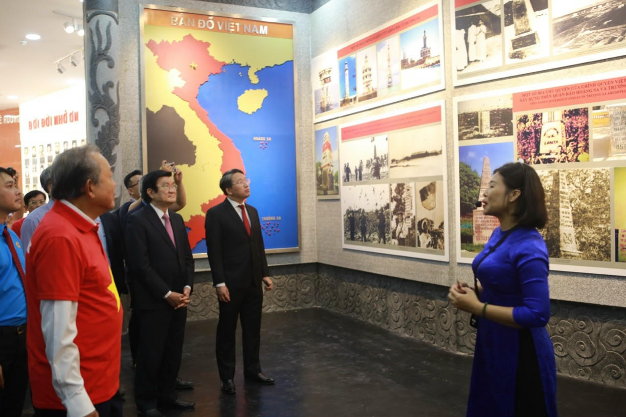 Lễ Tưởng niệm 35 năm Ngày 64 cán bộ, chiến sĩ Hải quân hy sinh ở Gạc Ma