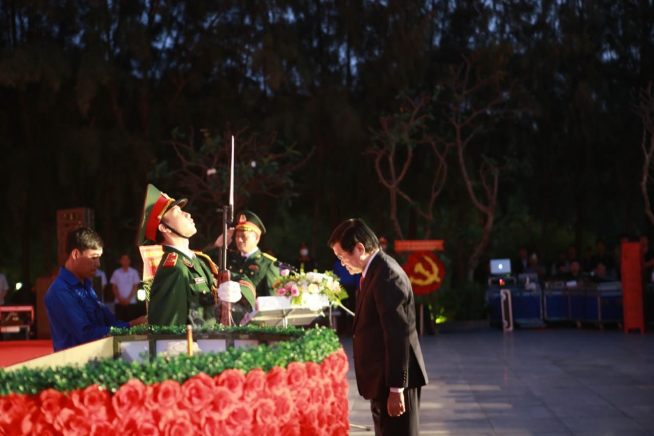 Lễ Tưởng niệm 35 năm Ngày 64 cán bộ, chiến sĩ Hải quân hy sinh ở Gạc Ma