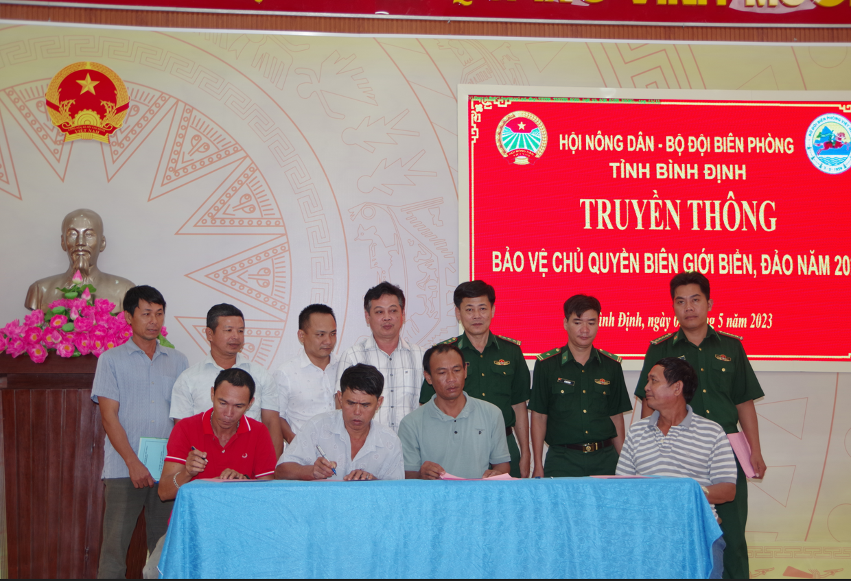 Hội Nông dân và BĐBP tỉnh Bình Định phối hợp tuyên truyền bảo vệ chủ quyền biển, đảo