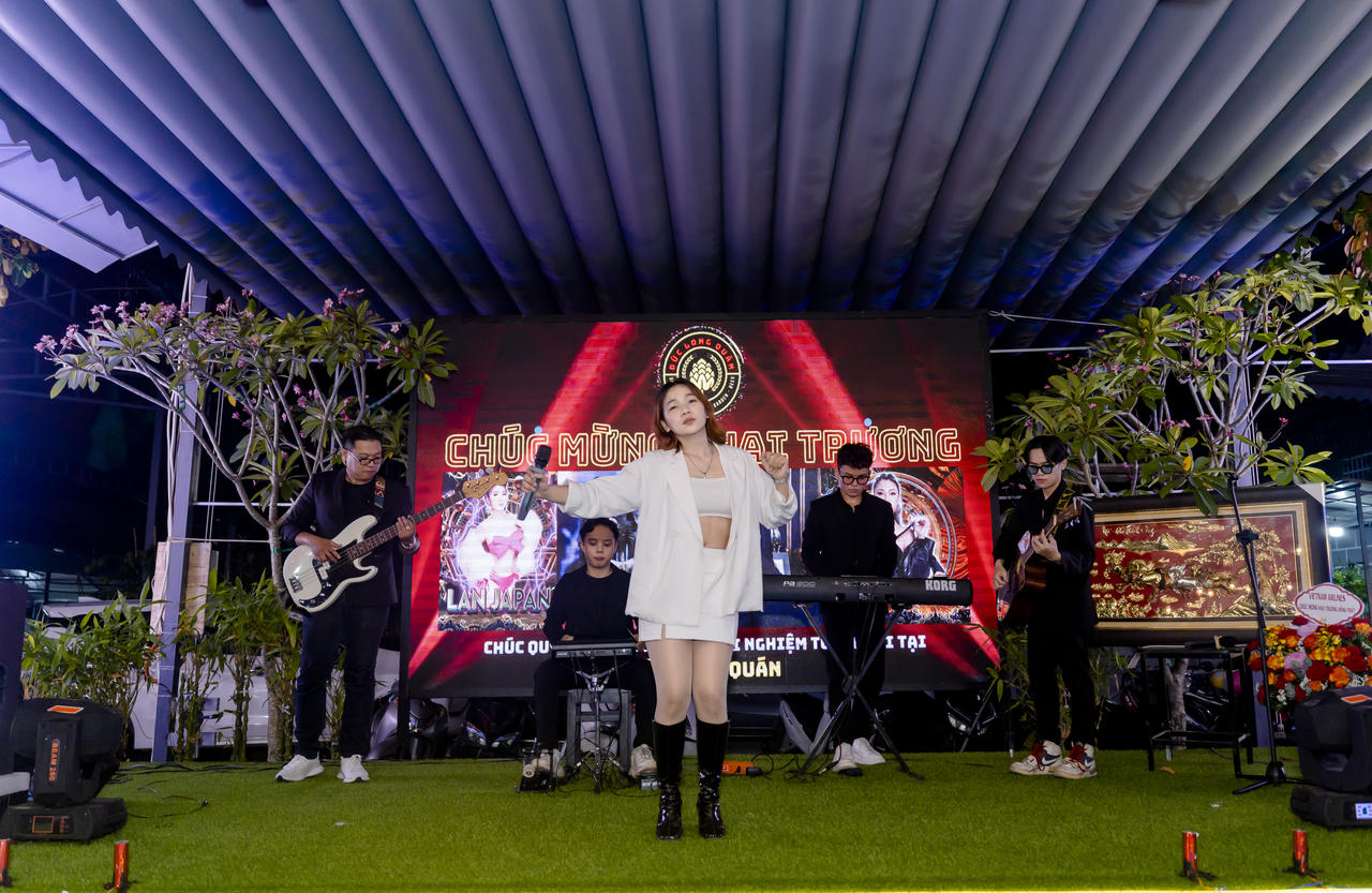 Nhà hàng Đức Long Quán- Ẩm thực phố biển giữa lòng Sài Gòn 