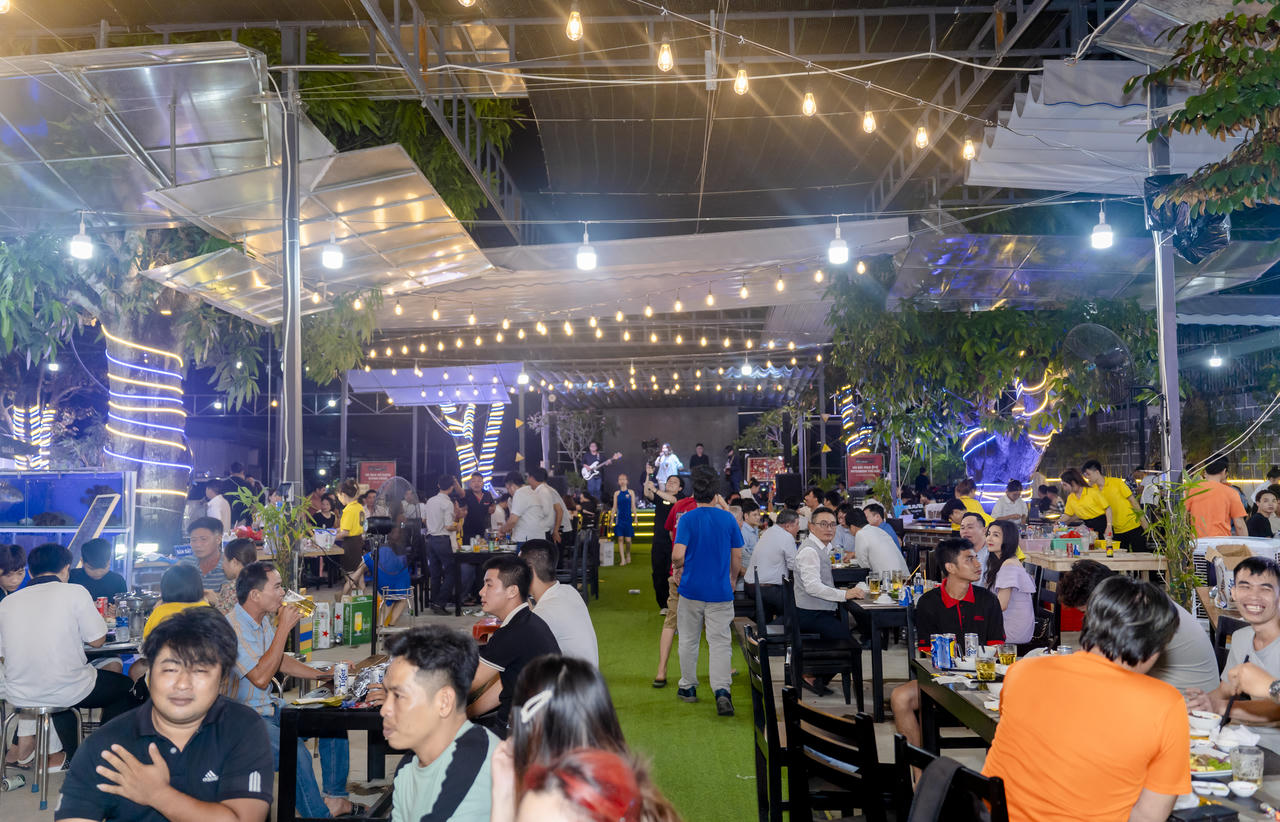 Nhà hàng Đức Long Quán- Ẩm thực phố biển giữa lòng Sài Gòn 