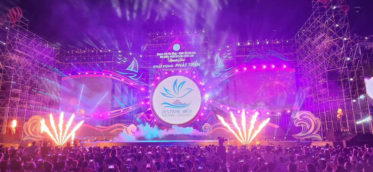 Ngắm nhìn những tuyệt tác khai mạc Festival Biển Nha Trang - Khánh Hòa