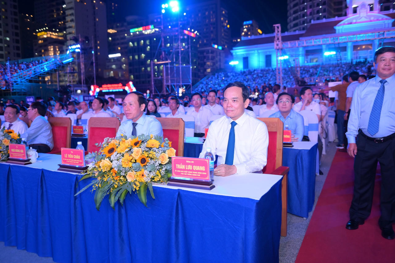 Ngắm nhìn những tuyệt tác khai mạc Festival Biển Nha Trang - Khánh Hòa