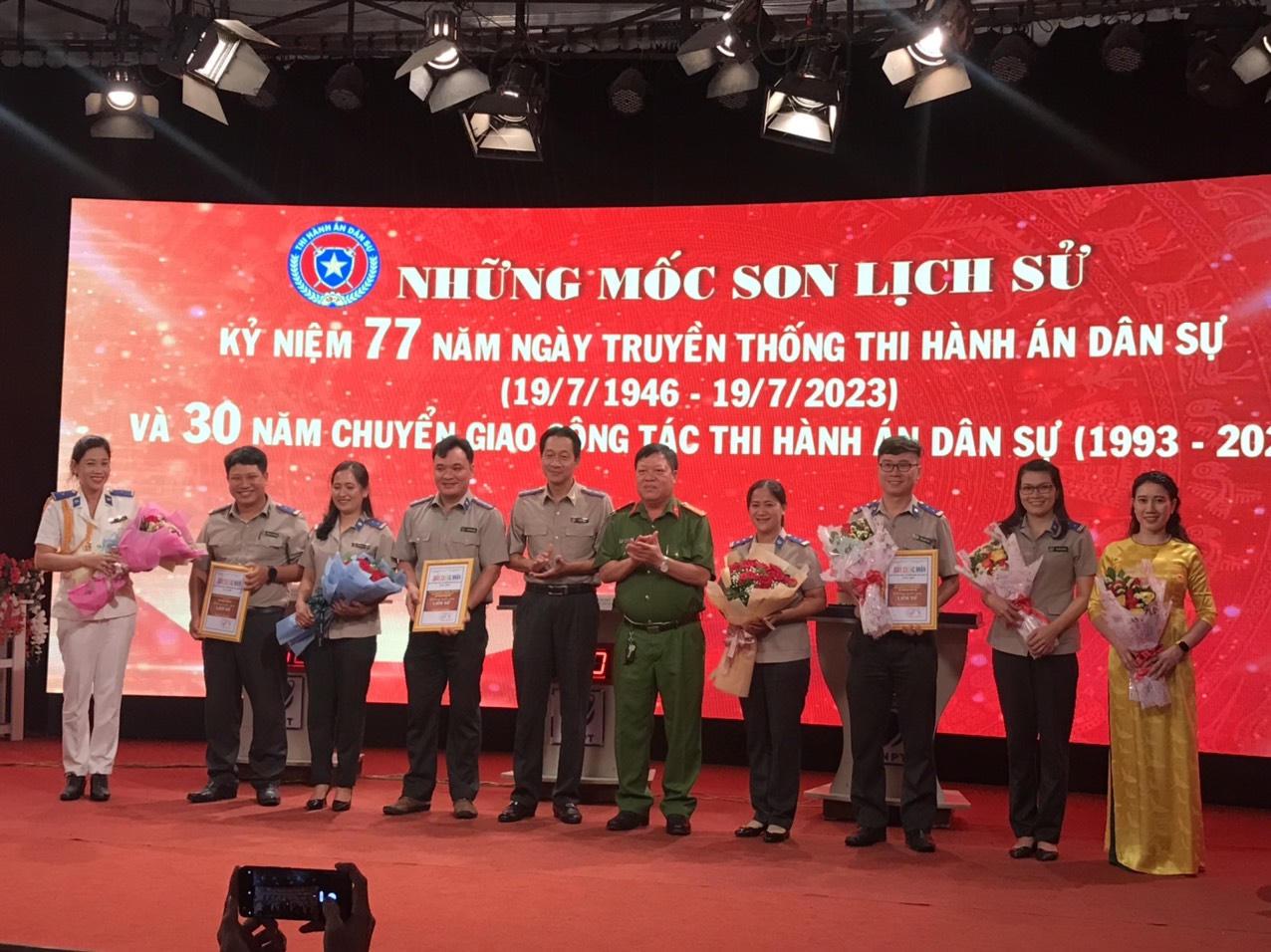 Cục Thi hành án dân sự tỉnh Ninh Thuận đẩy mạnh các phong trào thi đua yêu nước 