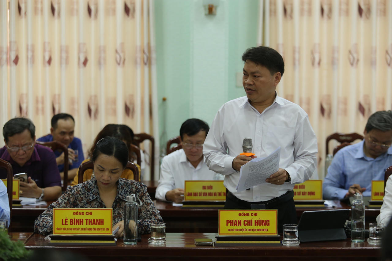 Phó Thủ tướng Trần Lưu Quang kiểm tra việc thực hiện chương trình mục tiêu Quốc gia tại Bình Định