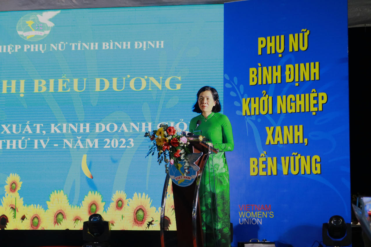 Bình Định biểu dương “Phụ nữ sản xuất, kinh doanh giỏi” và phát động chương trình Phụ nữ khởi nghiệp xanh