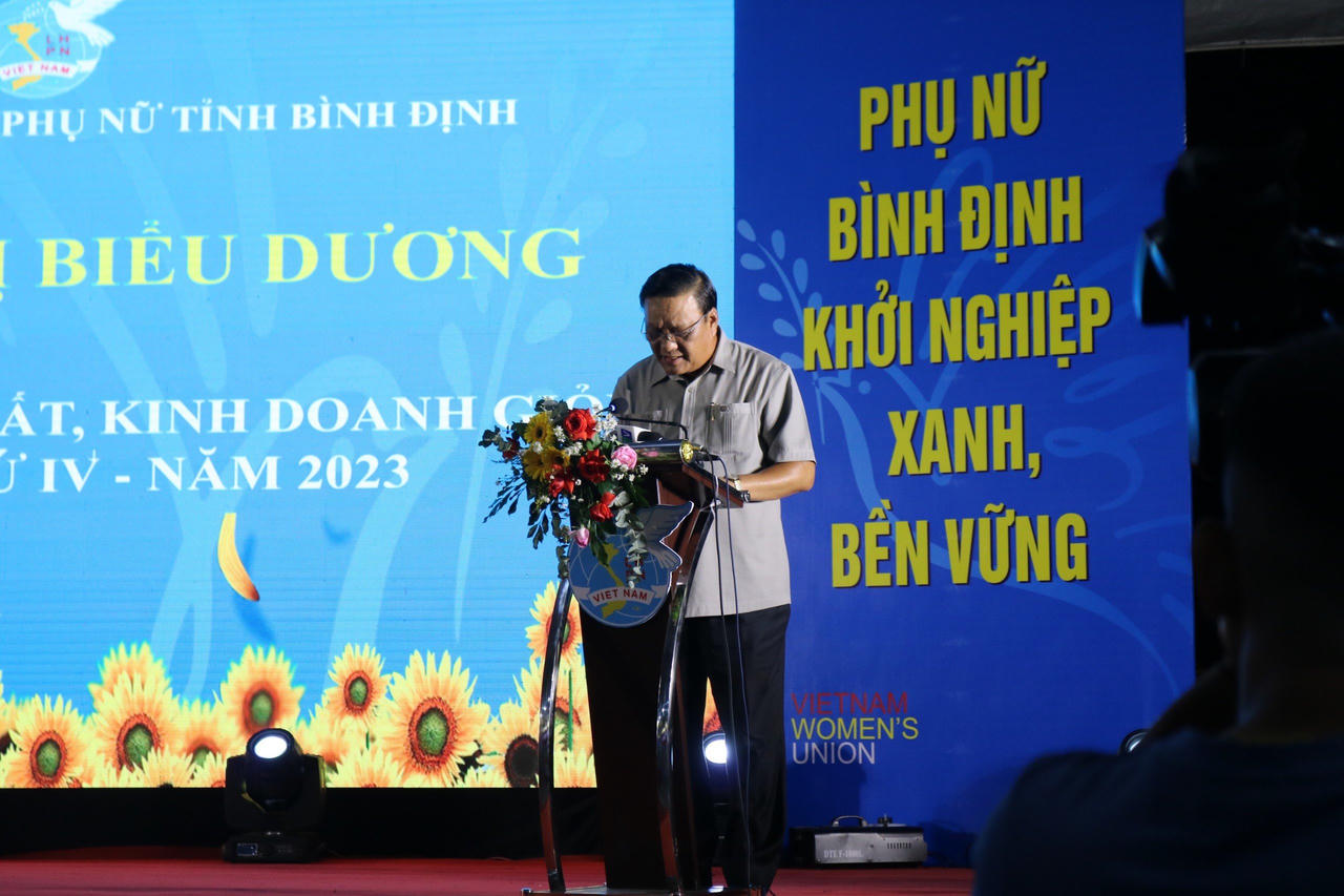 Bình Định biểu dương “Phụ nữ sản xuất, kinh doanh giỏi” và phát động chương trình Phụ nữ khởi nghiệp xanh