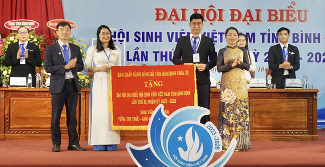 Bình Định phấn đấu đến 2028 có ít nhất 300 'sinh viên 5 tốt'