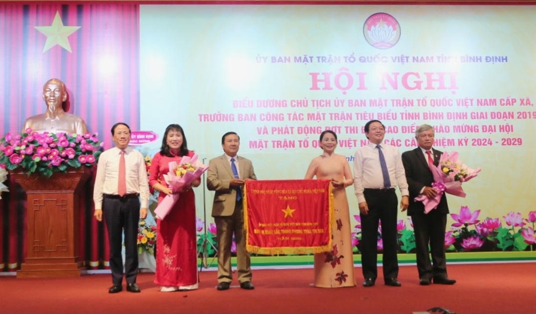 Biểu dương 93 Chủ tịch UBMTTQVN cấp xã, Trưởng ban Công tác mặt trận tại Bình Định