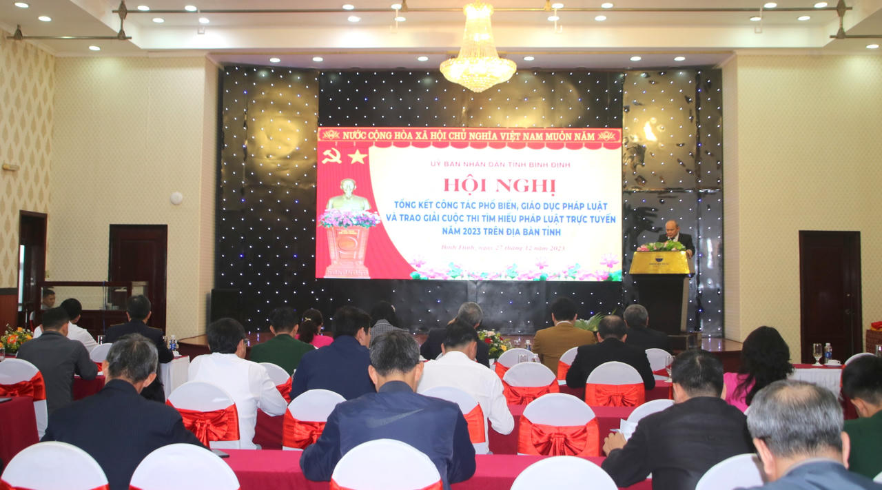 Trao giải cuộc thi Tìm hiểu pháp luật trực tuyến năm 2023 trên địa bàn tỉnh Bình Định