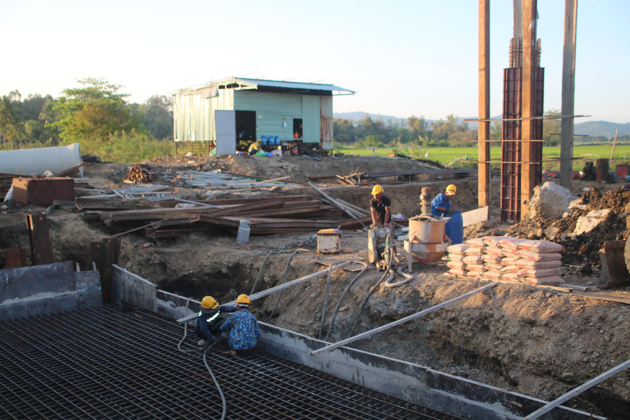 Công trường cao tốc Bắc - Nam đoạn qua Phú Yên sôi nổi những ngày đầu xuân