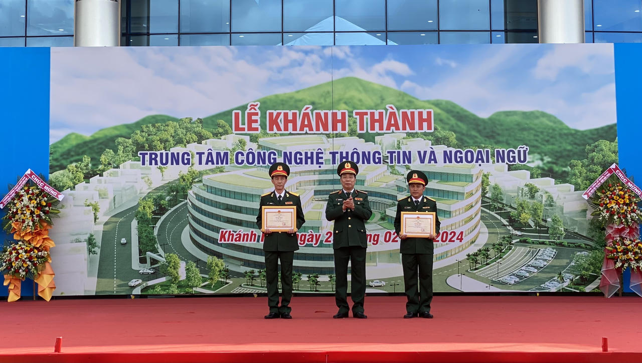 Khánh thành Trung tâm Công nghệ thông tin và Ngoại ngữ, Trường Đại học Thông tin liên lạc