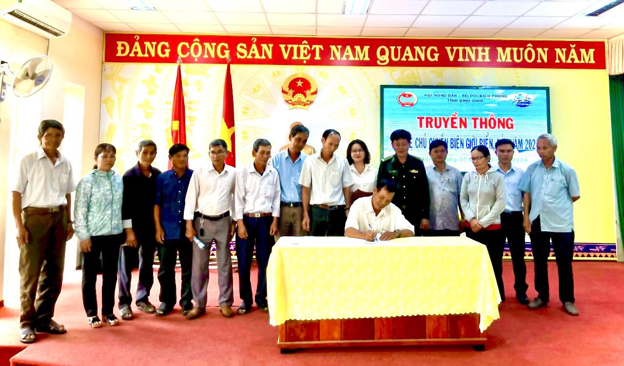 Ngư dân Bình Định cam kết chấp hành các quy định của pháp luật khi tham gia bảo vệ chủ quyền biển đảo