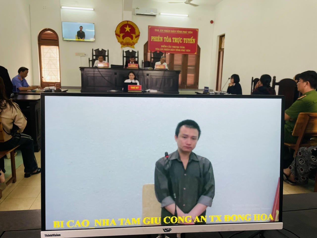 Xét xử trực tuyến đối tượng đánh chết người sau va chạm giao thông tại Phú Yên