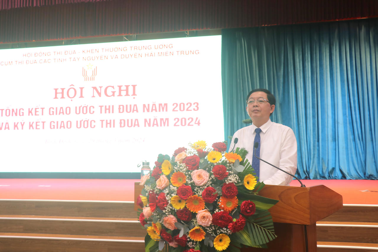 Quyền Chủ tịch nước Võ Thị Ánh Xuân: Khen thưởng phải sát thực tiễn, đúng người, đúng thời điểm