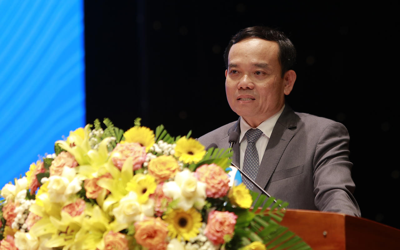 Chủ tịch Bình Định cam kết với nhà đầu tư 