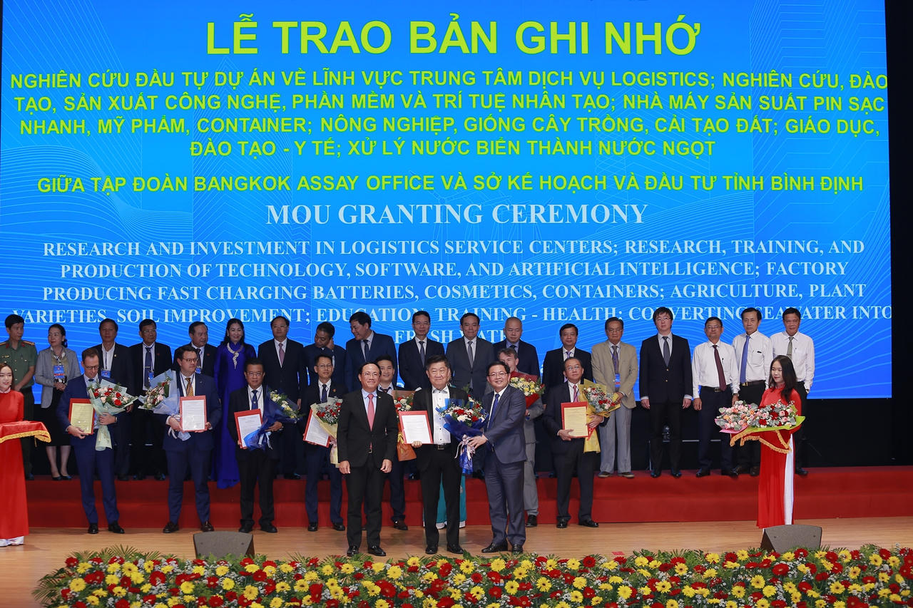 Chủ tịch Bình Định cam kết với nhà đầu tư 