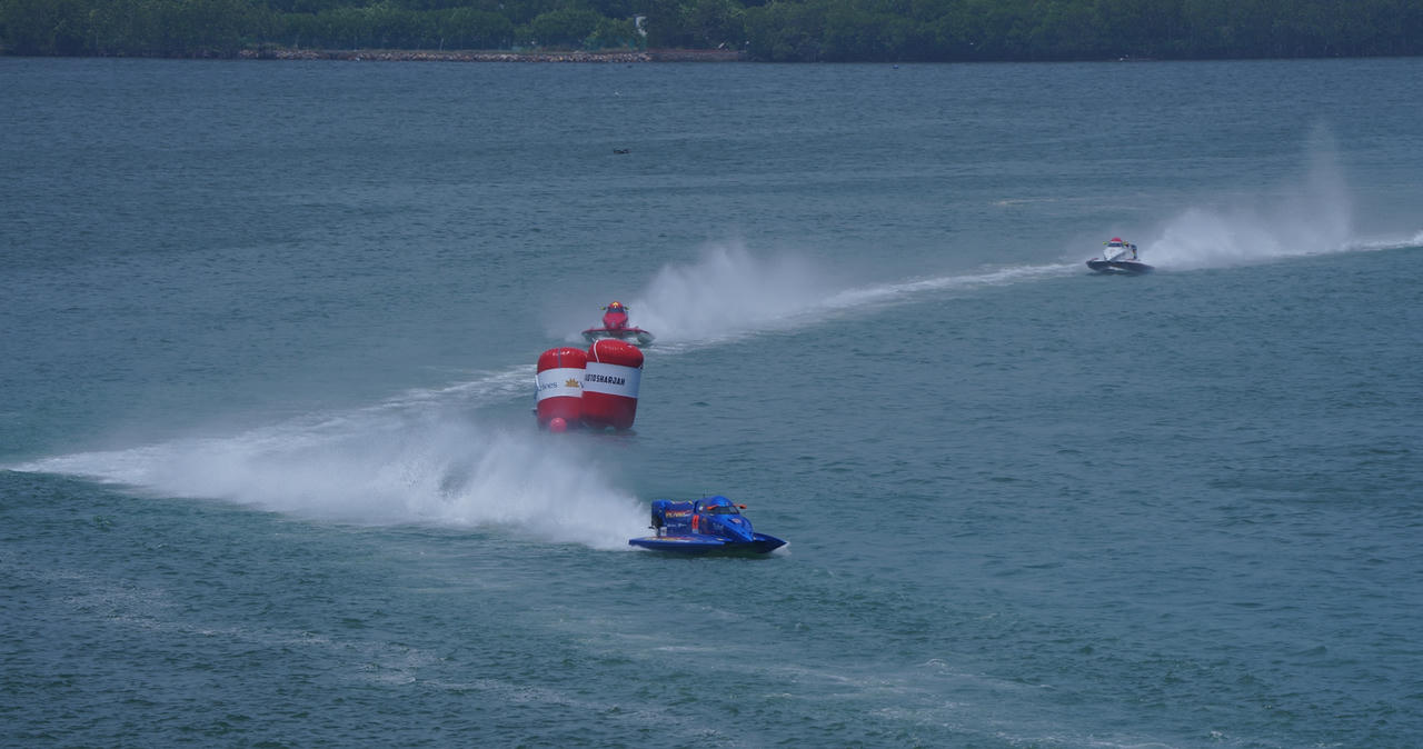 Về nhì, Jonas Anderson vẫn 'gánh team' Bình Định - Việt Nam trên bảng tổng sắp UIM F1H2O World Championship 