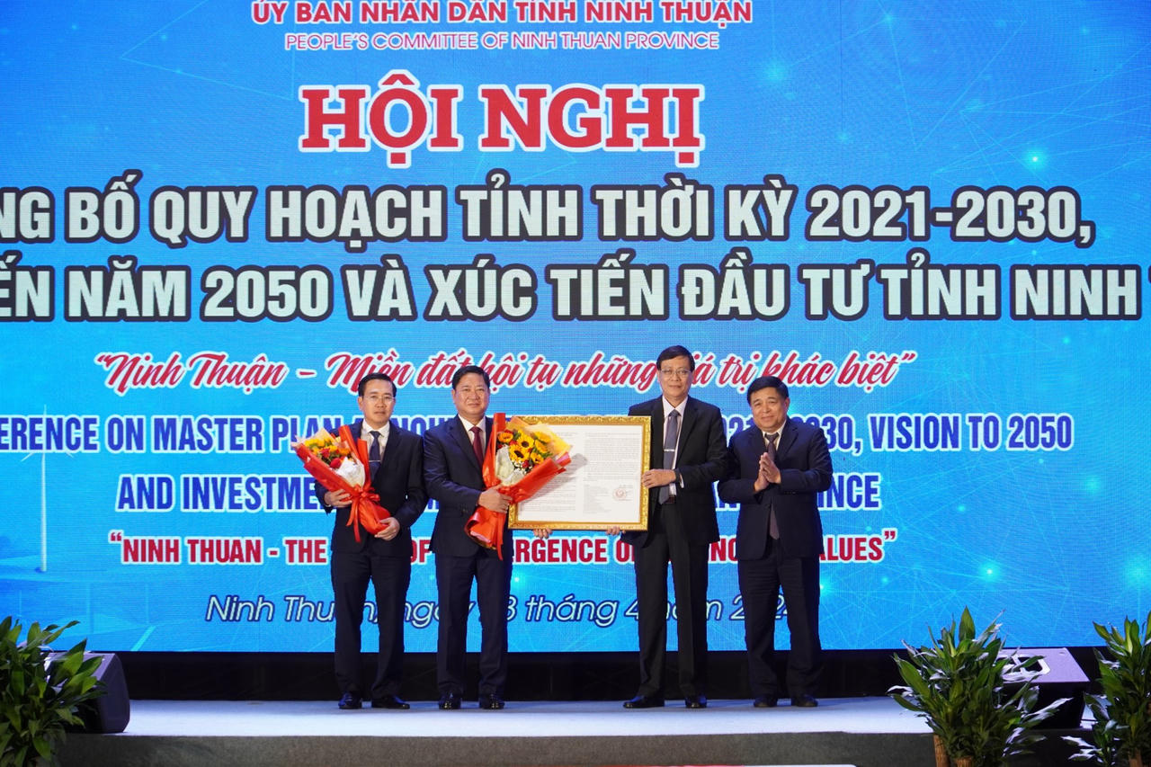 Ninh Thuận cần tìm lối đi riêng để trở thành địa chỉ đáng để đầu tư, đáng sống