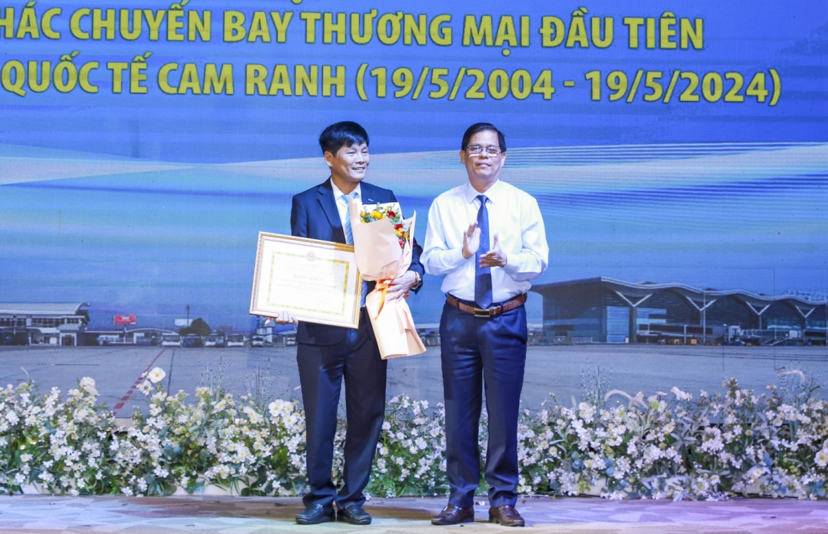 Cảng HKQT Cam Ranh: Hành trình 20 năm ngày khai thác chuyến bay thương mại đầu tiên