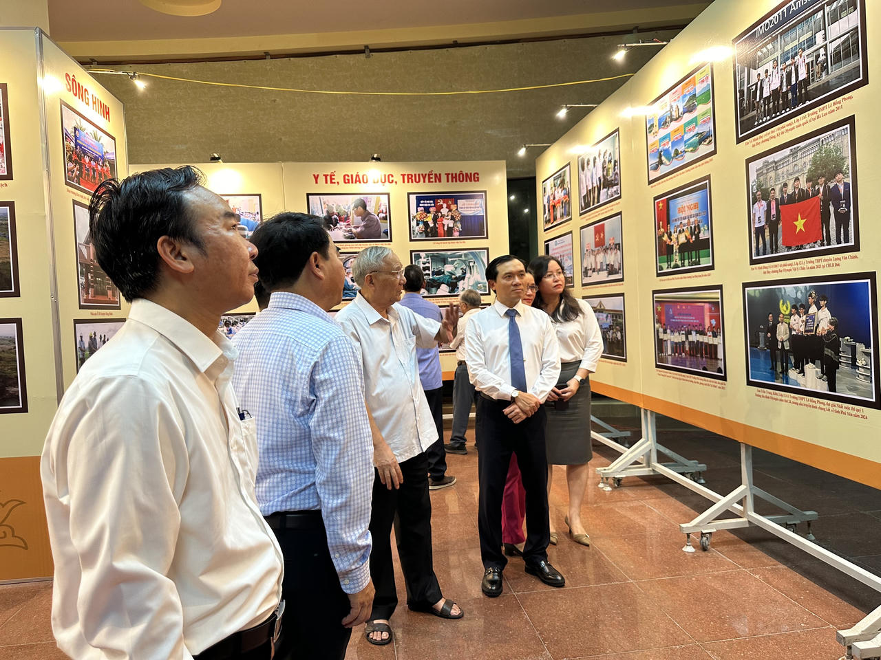 Triển lãm ảnh về thành tựu kinh tế - xã hội 35 năm tái lập tỉnh Phú Yên