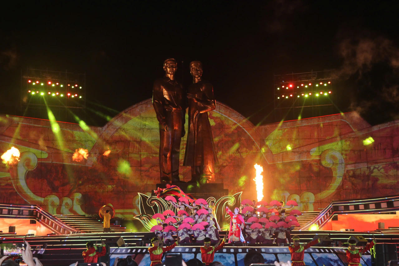 Đại nhạc hội "Đôi cánh diệu kỳ": Nơi Kết nối điện ảnh với di sản văn hóa và con người Bình Định