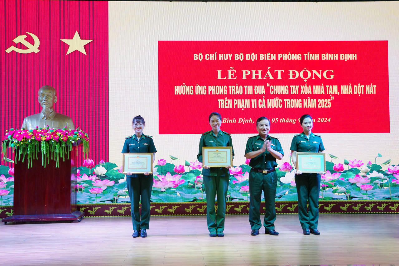 BĐBP Bình Định hưởng ứng phong trào thi đua cả nước chung tay xóa nhà tạm, nhà dột nát 